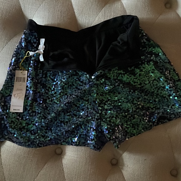 BCBG GENERATION sequin shorts NWT - Picture 5 of 6